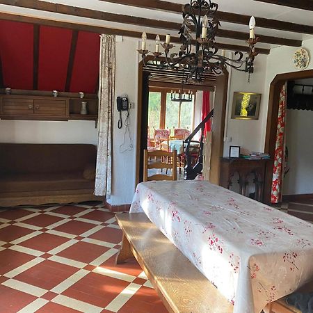 Propriete Bordee D'Etangs, Propice A La Detente Florenville Dış mekan fotoğraf